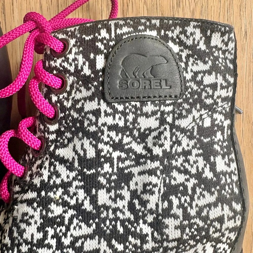 $160 SOREL Solar PDX Wedge Boots Wmns 10 Leather Black White Knit Hot Pink Laces